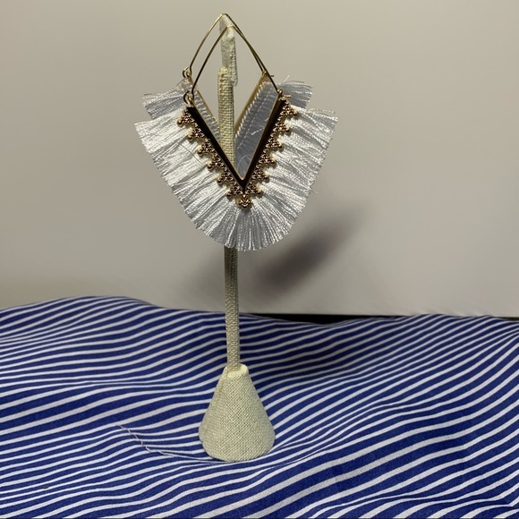 🪴 Pearl White Bohemian Hoop Tassel Earrings🪴 - Picture 3 of 3